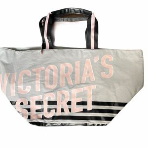 Victoria Secret Large Weekend Toto NWT